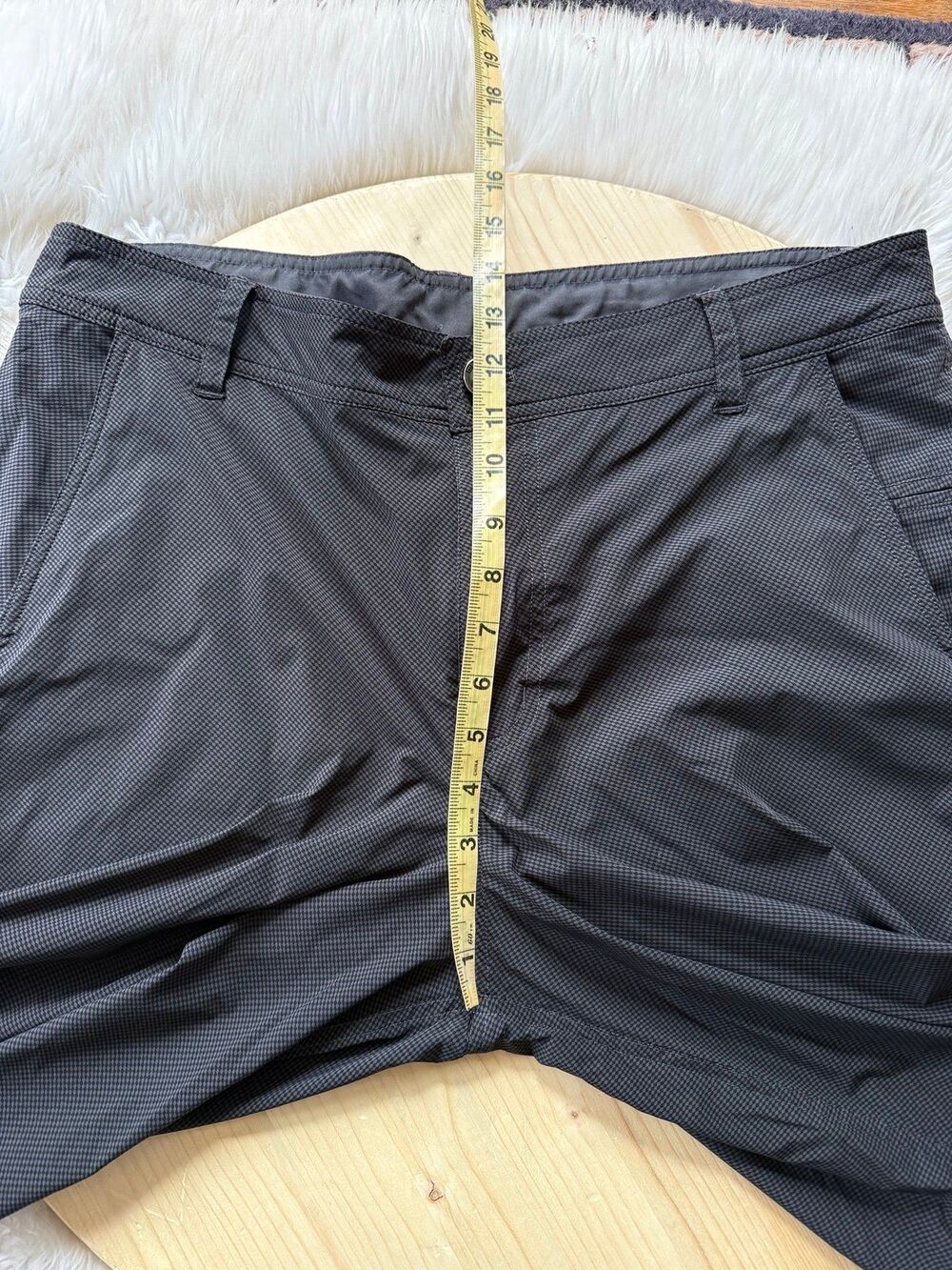 Lululemon shorts - Picture 5 of 8